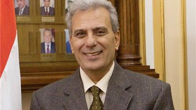 رئيس جامعة القاهرة الأسبق: لا يمكن تمديد مدة البرلمان (فيديو)