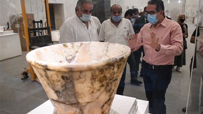 العناني لفريق متحف الحضارة: موكب نقل المومياوات الملكية سيكون مهيبا