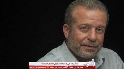 شريف منير يشارك جمهوره أول صورة لبناته