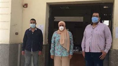 طبيب وممرض يتبرعان بـ