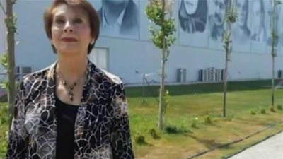 الفنانة الإيرانية مرجان.. صوت أشعل الثورة ضد نظام الملالي