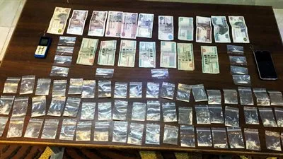 ضبط سائق بحوزته 64 تذكرة هيروين في المنيا (صور) 