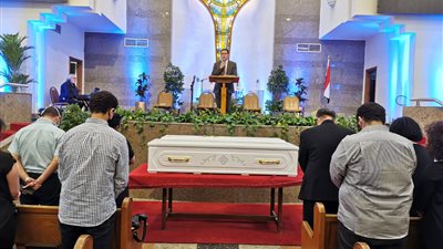 وفاة والدة زوجة رئيس الطائفة الإنجيلية بمصر