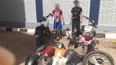 سقوط شخصين لسرقتهما دراجات نارية في مدينة نصر