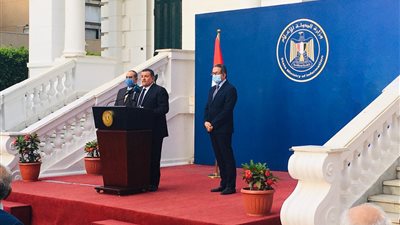 وزير الإعلام: إجراءات وقائية عالمية في المطارات المصرية