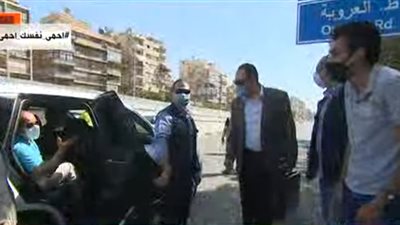 السيسي يطمئن على مواطن أصيب في حادث ويحضر طبيبا لمعالجته (فيديو)