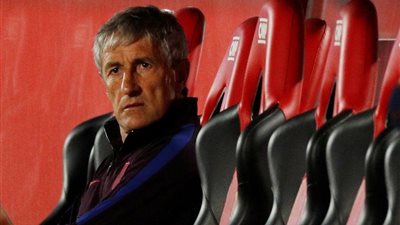 هل يُشارك سواريز أساسيًا ضد ليجانيس؟.. مدرب برشلونة يُجيب