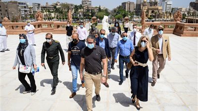 خلال جولة مع العناني بقصر البارون.. سفيرة بلجيكا: 