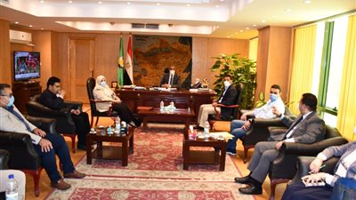 تدشين أول جهاز لفصل بلازما الدم للمتعافين من كورونا بالفيوم (صور)