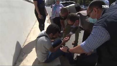 بعد تعرضه لحادث سير.. مصطفى: صدمتني سيارة ثم فوجئت بالسيسي