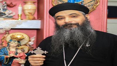 القس دوماديوس عوض: الكنيسة تستخدم التكنولوجيا وتتعامل مع كورونا بالعلم