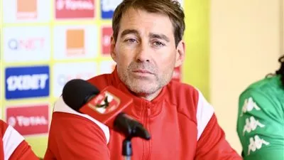 الأهلي في ورطة بسبب فايلر