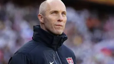 عبدالفتاح: مفاوضات الأهلي وبرادلي مضحكة..  وهذا الثنائي الأفضل لقيادة ادارة الأحمر 