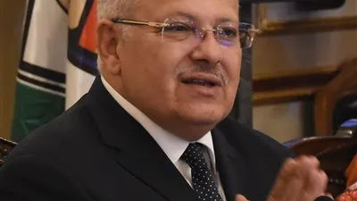 رئيس جامعة القاهرة يوجه بالعمل على الخطة الاستراتيجية للتحول نحو جامعة ذكية