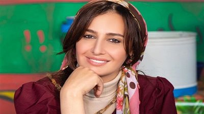 حلا شيحة: اختلاف وجهات النظر هو سبب انفصالي عن زوجي وليس 