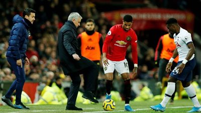 هاري كين يقود هجوم توتنهام ضد مانشستر يونايتد في الدوري الإنجليزي