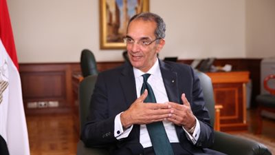 وزير الاتصالات يزف بشرى سارة للمواطنين