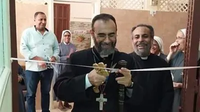 لمحاربة كورونا.. مطران الإسماعيلية يفتتح مستوصفًا طبيا بعد تجديده 