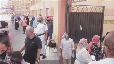 إجراءات أمنية مشددة لتأمين طلاب الثانوية العامة أمام اللجان بالإسكندرية (صور)