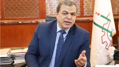  اليوم.. وصول 1005 عمال مصريين من العالقين بالكويت