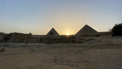 زاهي حواس يكشف عن ظاهرة شمسية بأهرامات الجيزة 