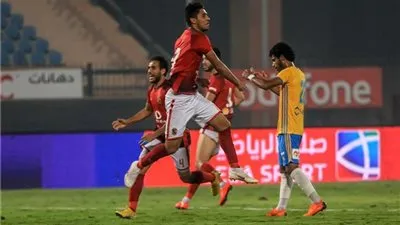 خاص - عبد الحفيظ: محمد شريف وأكرم توفيق الأقرب للعودة إلى الأهلي بعد نهاية الإعارة