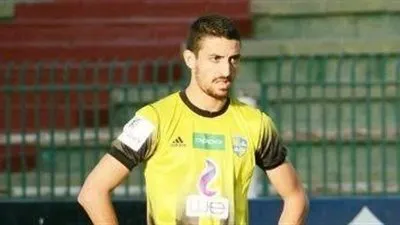 المقاولون العرب يحدد مطالبه لبيع طاهر محمد إلى الأهلي