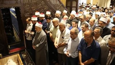 وزير الأوقاف يكشف مصير صلاة الجنازة في المساجد