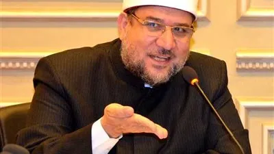 وزير الأوقاف: فتح المسجد قبل الأذان بـ10 دقائق