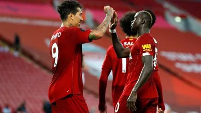 بعد اكتساح كريستال بالاس.. ماذا يحتاج ليفربول للتتويج بلقب الدوري الإنجليزي رسميًا؟