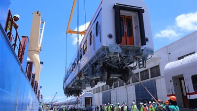 وزير النقل: صفقة عربات السكك الحديدية إحدى ثمار تعاقدات السيسي (صور)