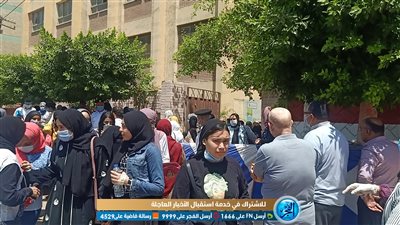  فرحة طلاب الثانوية بالدقهلية لسهولة امتحان اللغة الإنجليزية 