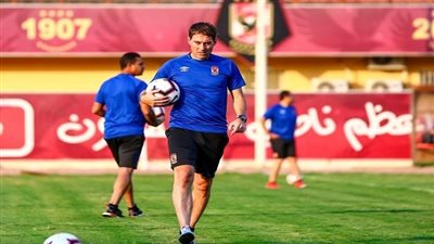 تطورات جديدة بشأن تجديد عقد فايلر مع الأهلي