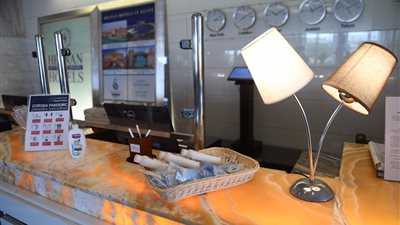 وزير السياحة والآثار يتابع إجراءات السلامة بفنادق الإسكندرية (صور)