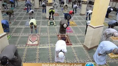 بعد عودة المساجد.. إقامة صلاة المغرب بالشيخ عبيد في عزبة النخل (صور) 