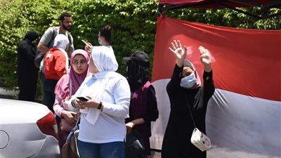 ارتياح بين طالبات مدرسة الشهيد مصطفى عميرة بعد انتهاء امتحان الديناميكا