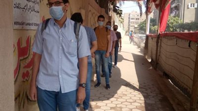 تعقيم طلاب في لجان امتحانات الثانوية العامة في ثالث أيام الامتحان (صور)