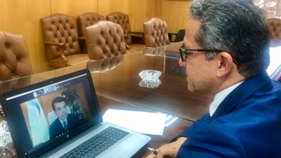 مصر والإيسسكو يبحثان سبل التعاون في المجال الأثري  