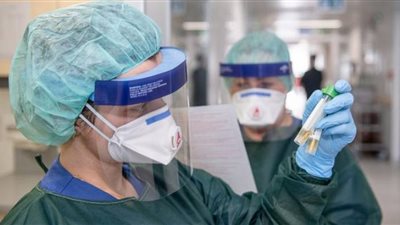 لجنة الفيروسات: مصر تطور لقاحات وعلاجات ضد كورونا (فيديو)