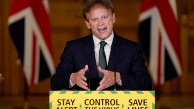 إنجلترا تضع الولايات المتحدة على 