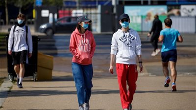 بريطانيا تستثني القادمين من 50 دولة من إجراءات العزل الصحي