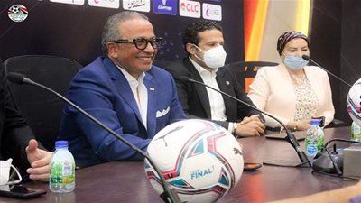 الجنايني يكشف موعد عودة الدوري وتكريم محمد صلاح