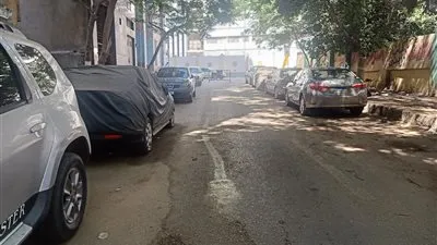 غلق محيط لجان امتحانات الثانوية العامة لمنع تواجد أولياء الأمور بالدقهلية.. صور 