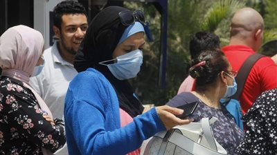 طلاب الثانوية العامة ينهون امتحاني الفيزياء والتاريخ (صور)