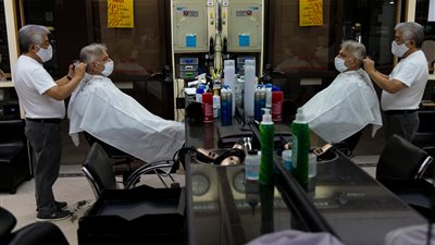 موجة جديدة من كورونا تضرب 