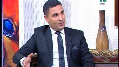 مصطفى ثابت: مصر تعيش في حمم بركانية متفجرة.. ولكن تتعامل بشرف 