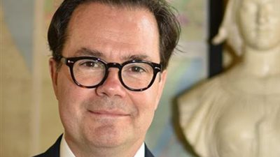 سفير فرنسا يتعهد بدعوة مواطني بلاده للسفر إلى مصر