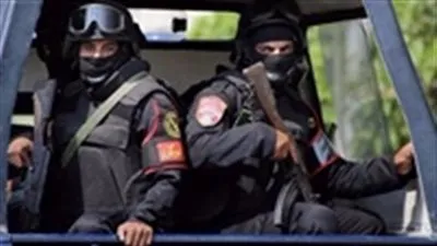 بـ25 قطعة سلاح ناري و33 طربة حشيش.. سقوط عصابة الكيف في سوهاج