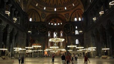 من كاتدرائية إلى مسجد.. قصة 