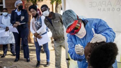 جنوب إفريقيا تسجل 13674 إصابة جديدة بفيروس كورونا